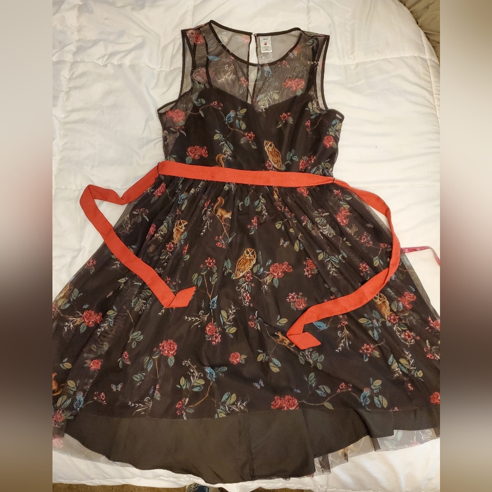 Snow white dress